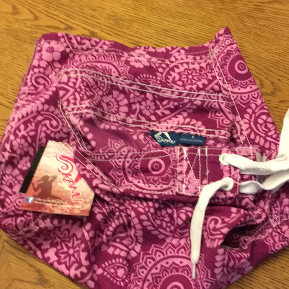 Kanu board Shorts ladies size 8
